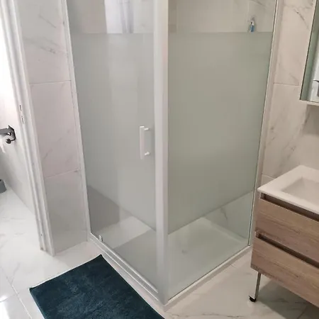 L'annexe De L'usine Moderne De Campagne